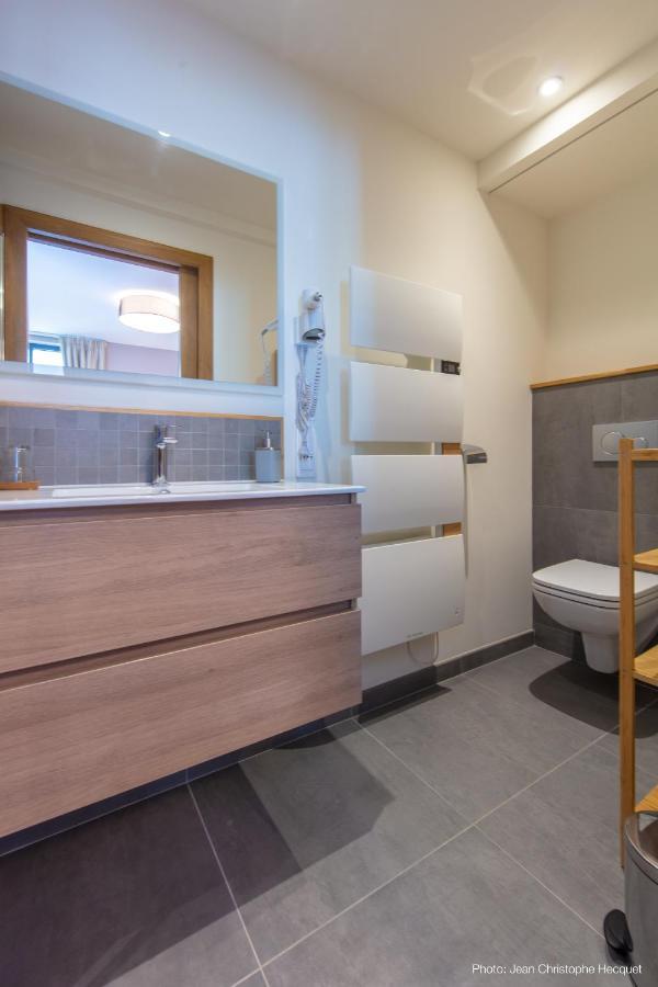 Les Patios Bed & Breakfast Ленс Екстериор снимка