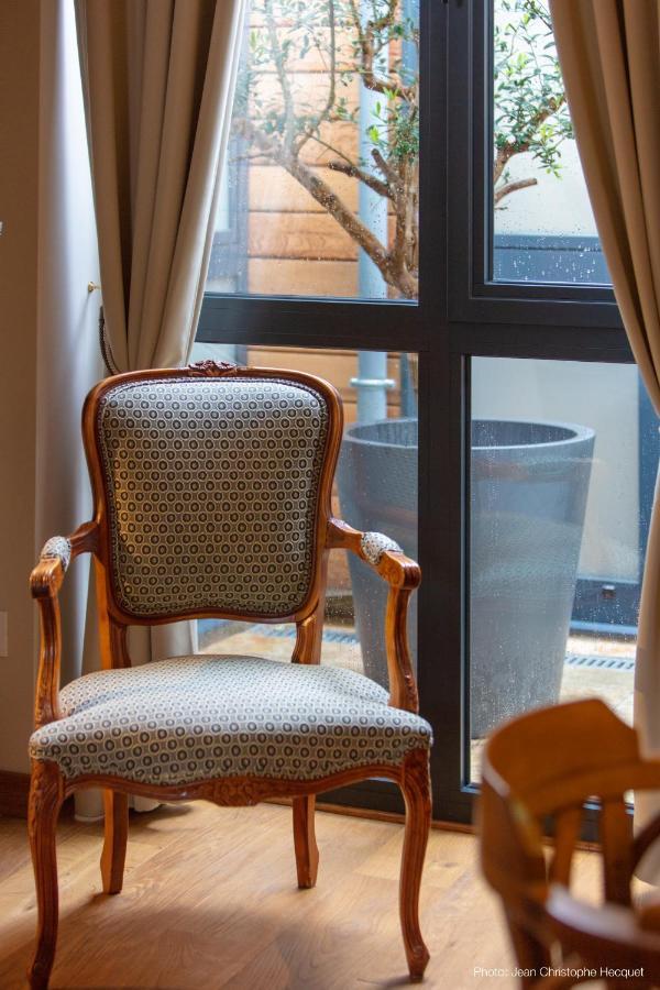 Les Patios Bed & Breakfast Ленс Екстериор снимка
